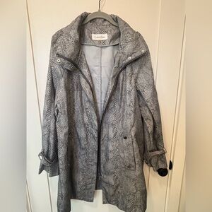 New: Calvin Klein rain jacket, size Large